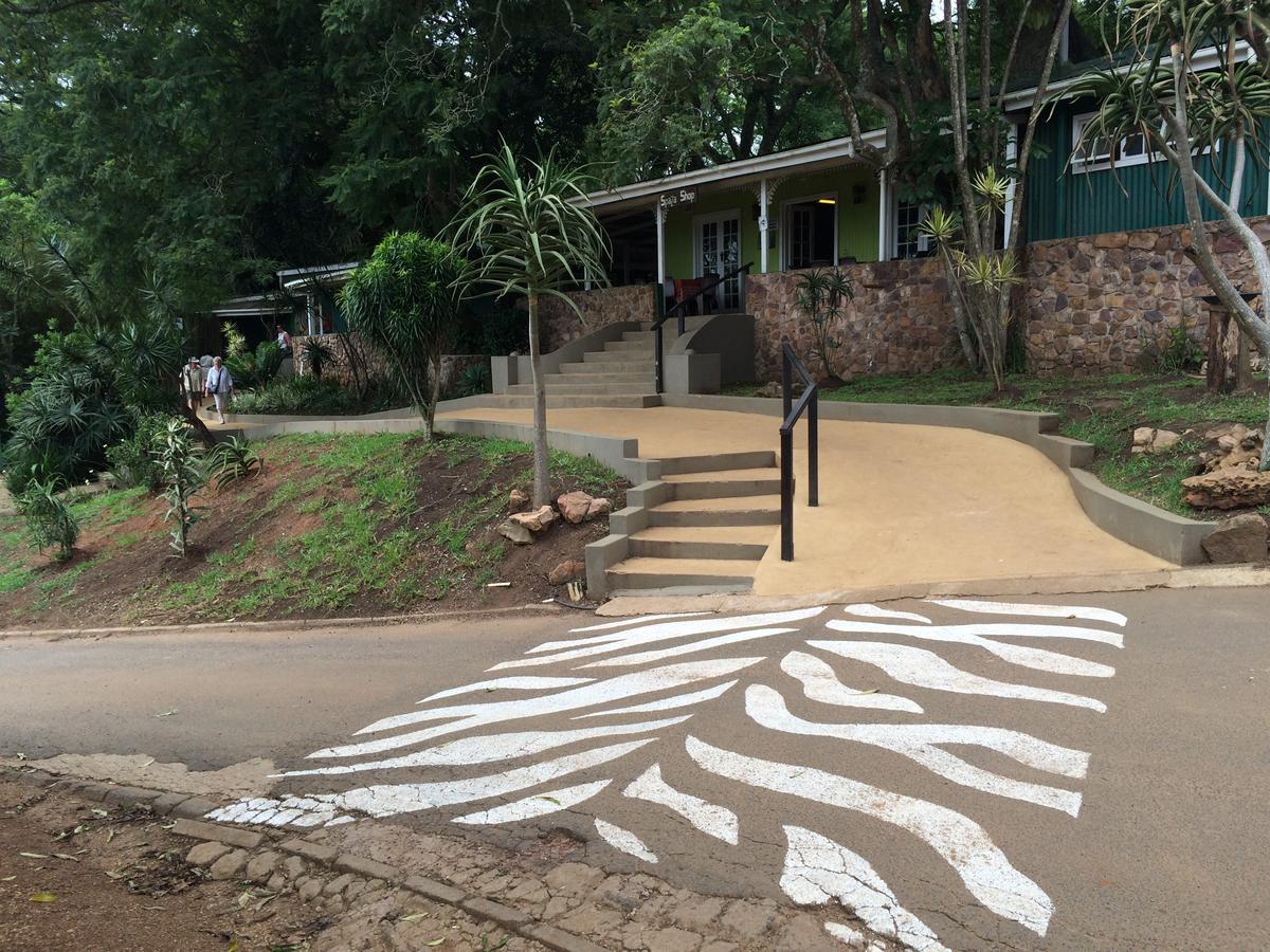 Phezulu Safari Park Villa Botha's Hill Buitenkant foto